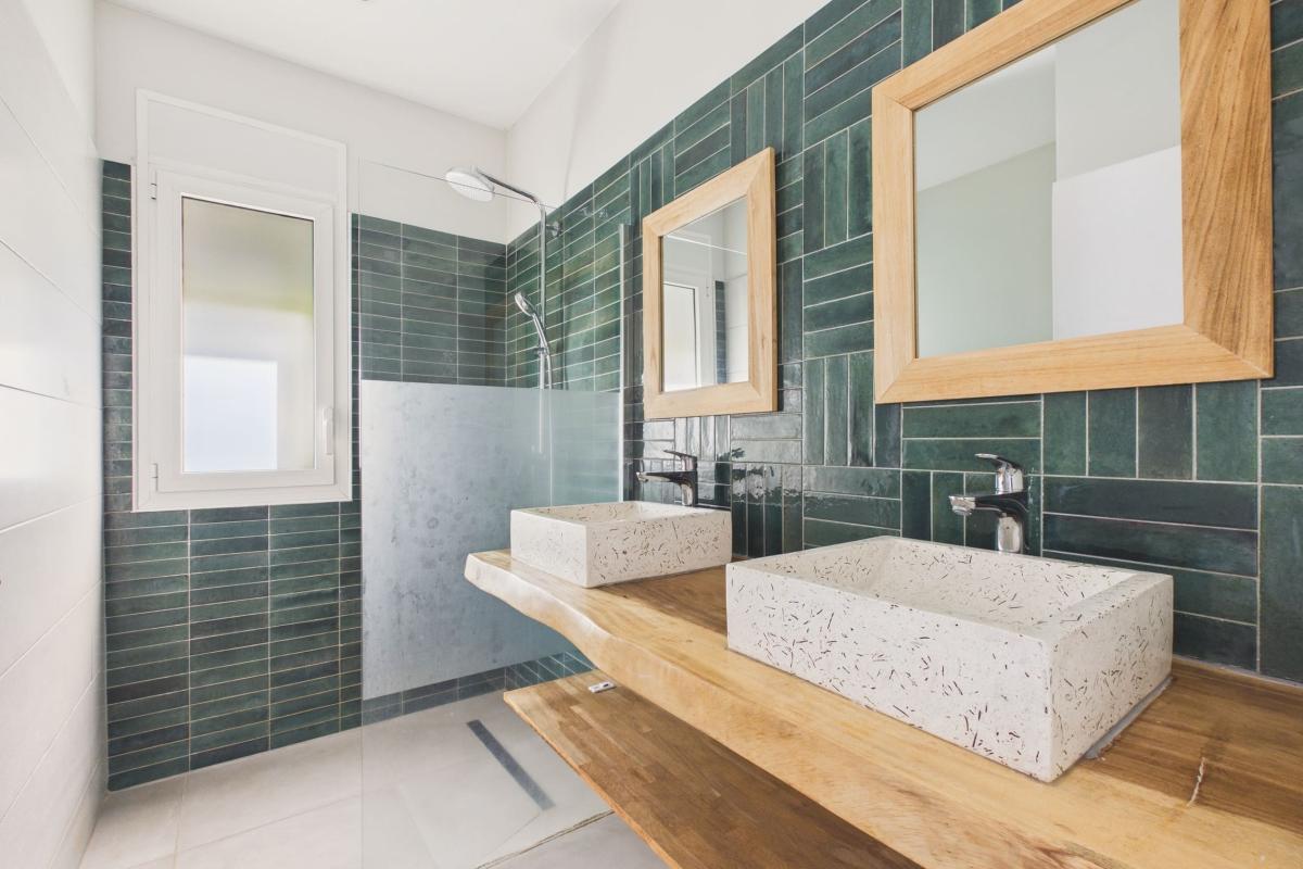 Location villa martinique 13 personnes 4 chambres - salle de douche bis chambre 3